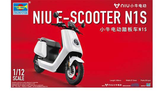 Maquette de moto - NIU E-SCOOTER N1S version blanche- 1/12 -Trumpeter