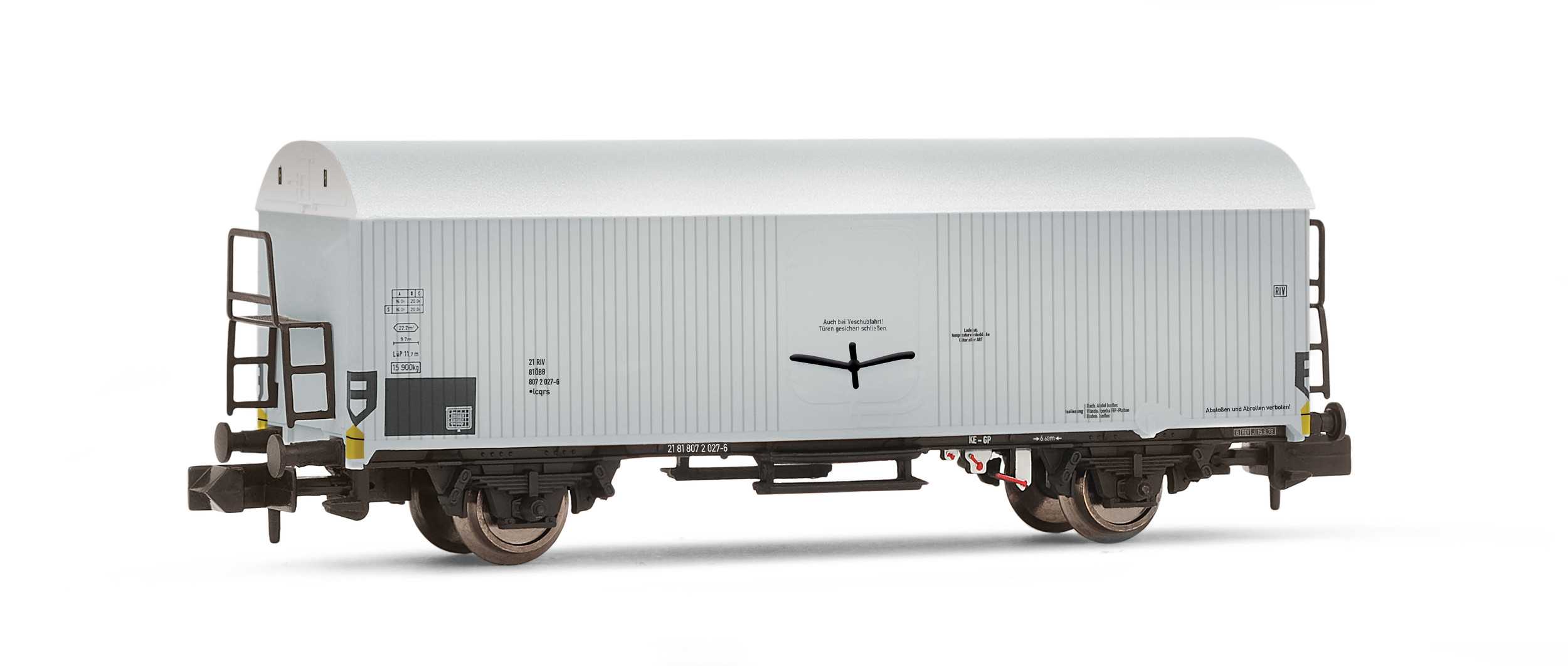 Trains miniatures : locomotives et autorail - Voiture frigorifique de 
