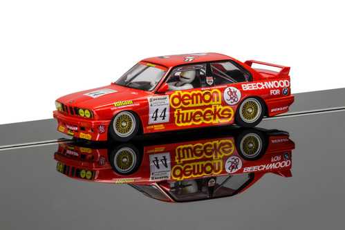 Circuits de voitures : coffret - BTCC BMW E30 M3 - Roland Ratzenberger